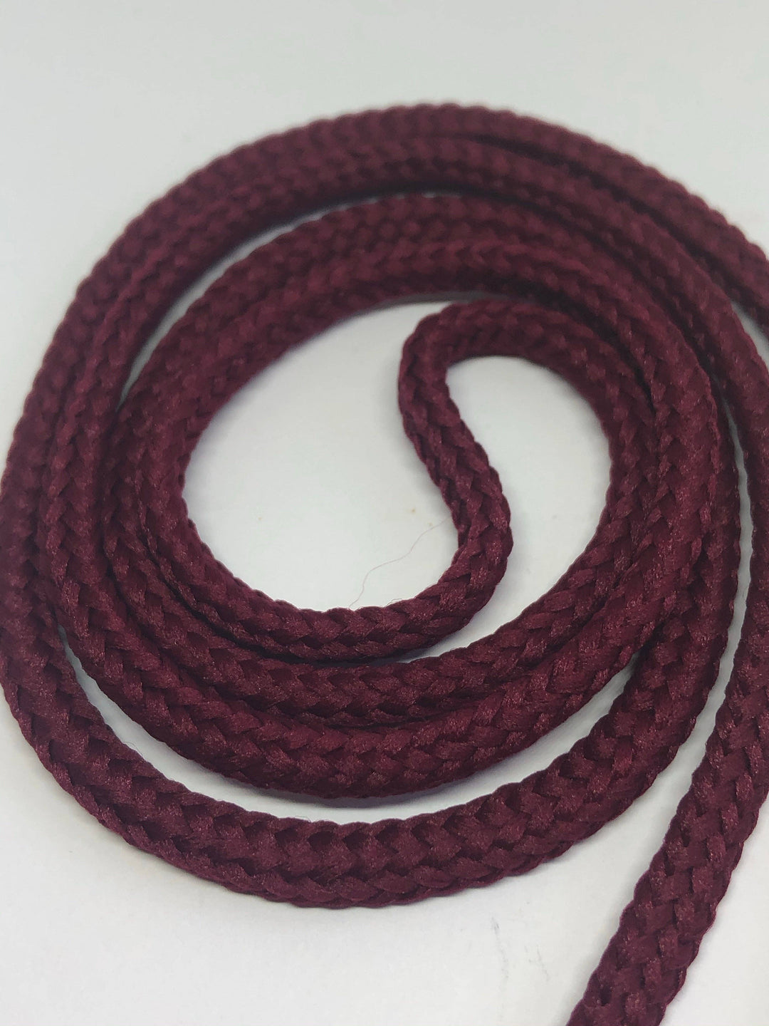Maroon Solid Round Shoelaces: 60"