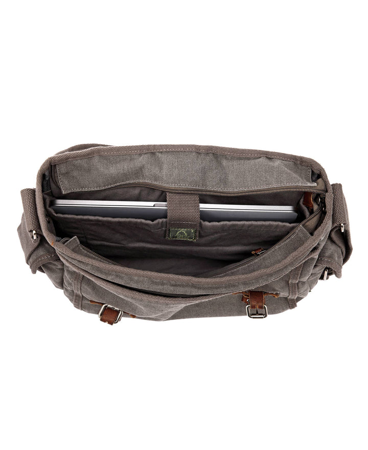 Silver Road Messenger: Camel