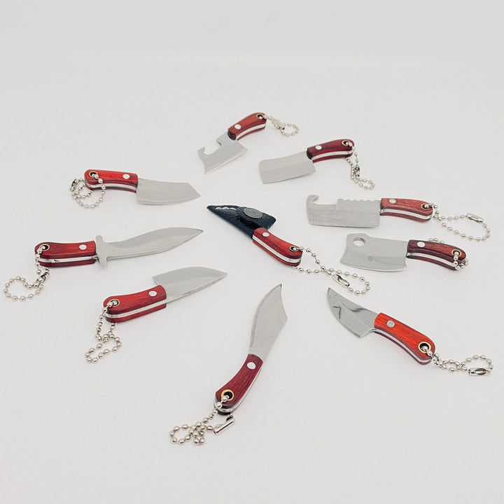 Mini Knife with Protective Sleeve and Keychain: A