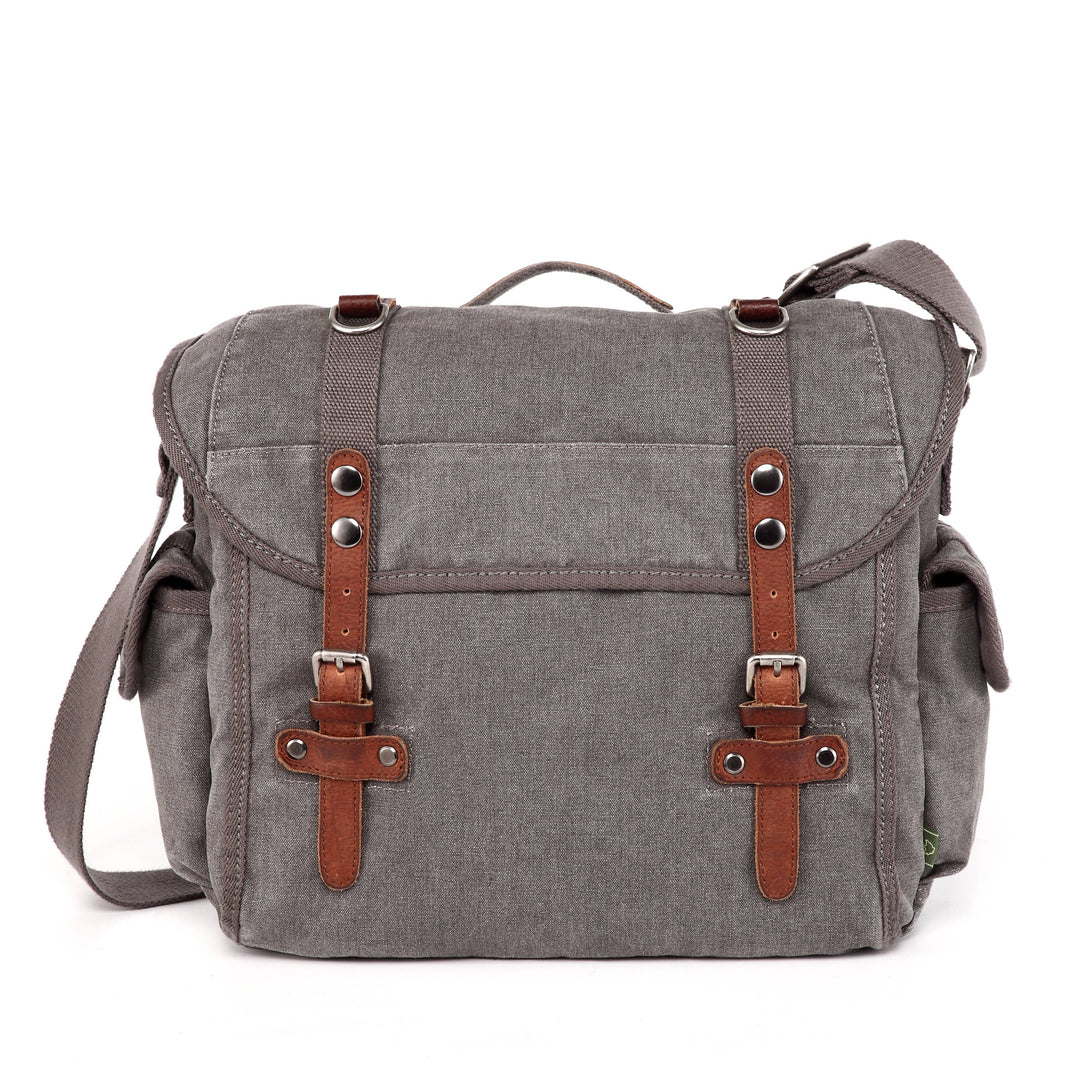 Silver Road Messenger: Camel