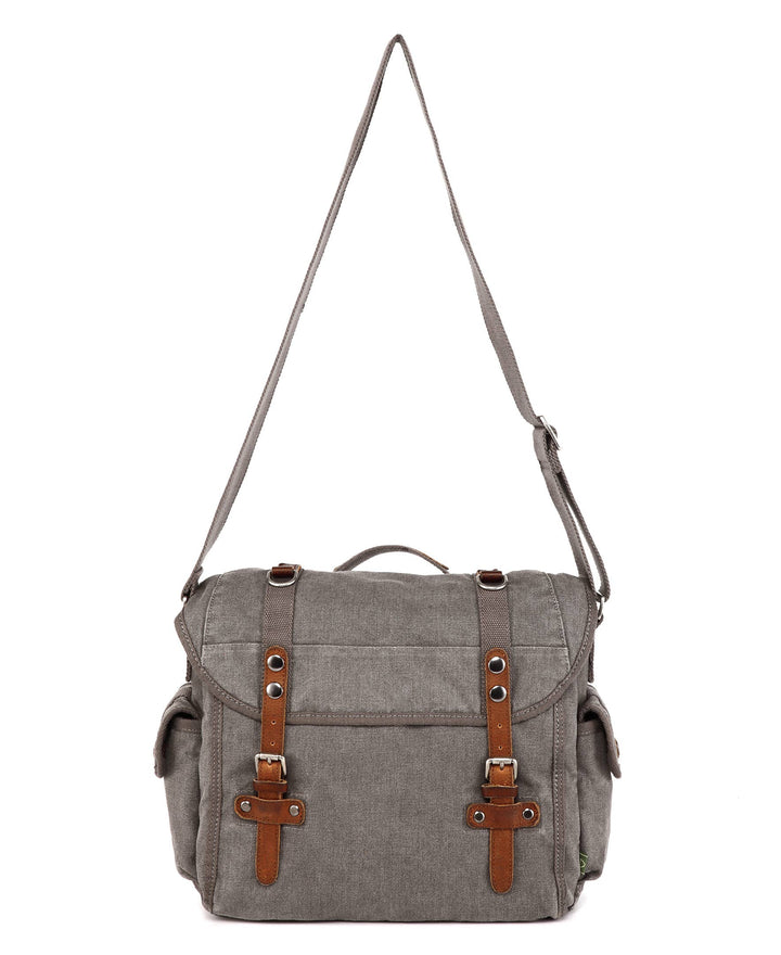 Silver Road Messenger: Camel