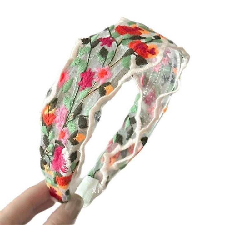 Haila - Classic Vintage Floral Headband – Black & Beige: Black