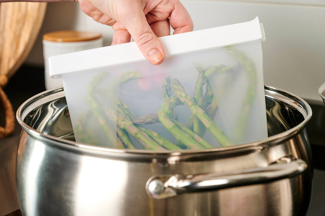 Humangear GoPouch - Reusable Silicone Bag: Clear / Small